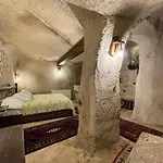 Takunya Cave מלון *