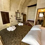 מלון Takunya Cave