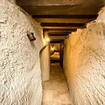 מלון Takunya Cave