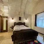 Takunya Cave מלון גורמה