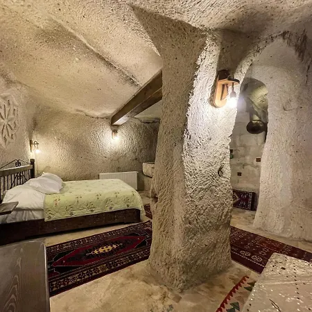 Takunya Cave Hotell *