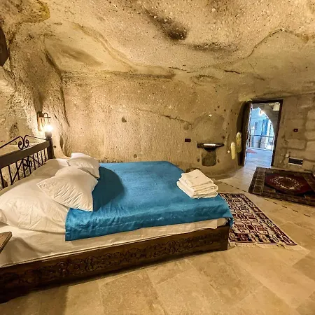 Takunya Cave Hotell