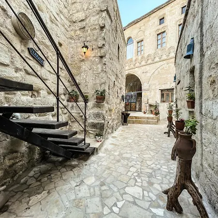 Hotell Takunya Cave *