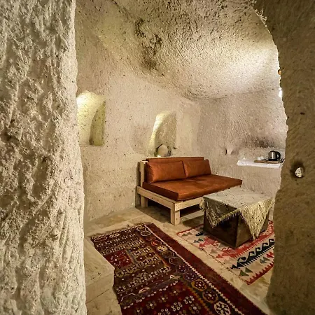 Takunya Cave